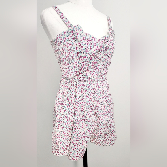 FOREVER NEW Vintage Women Playsuit Size 6 Pink Floral Sleeveless Zip Pockets - Picture 3 of 11